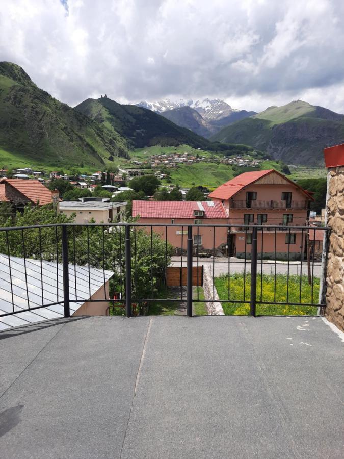Four Season In Kazbegi Hotel Eksteriør billede