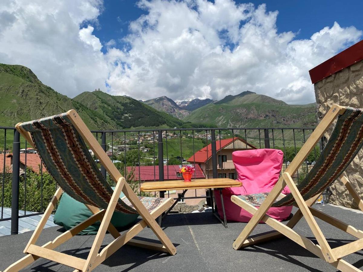 Four Season In Kazbegi Hotel Eksteriør billede