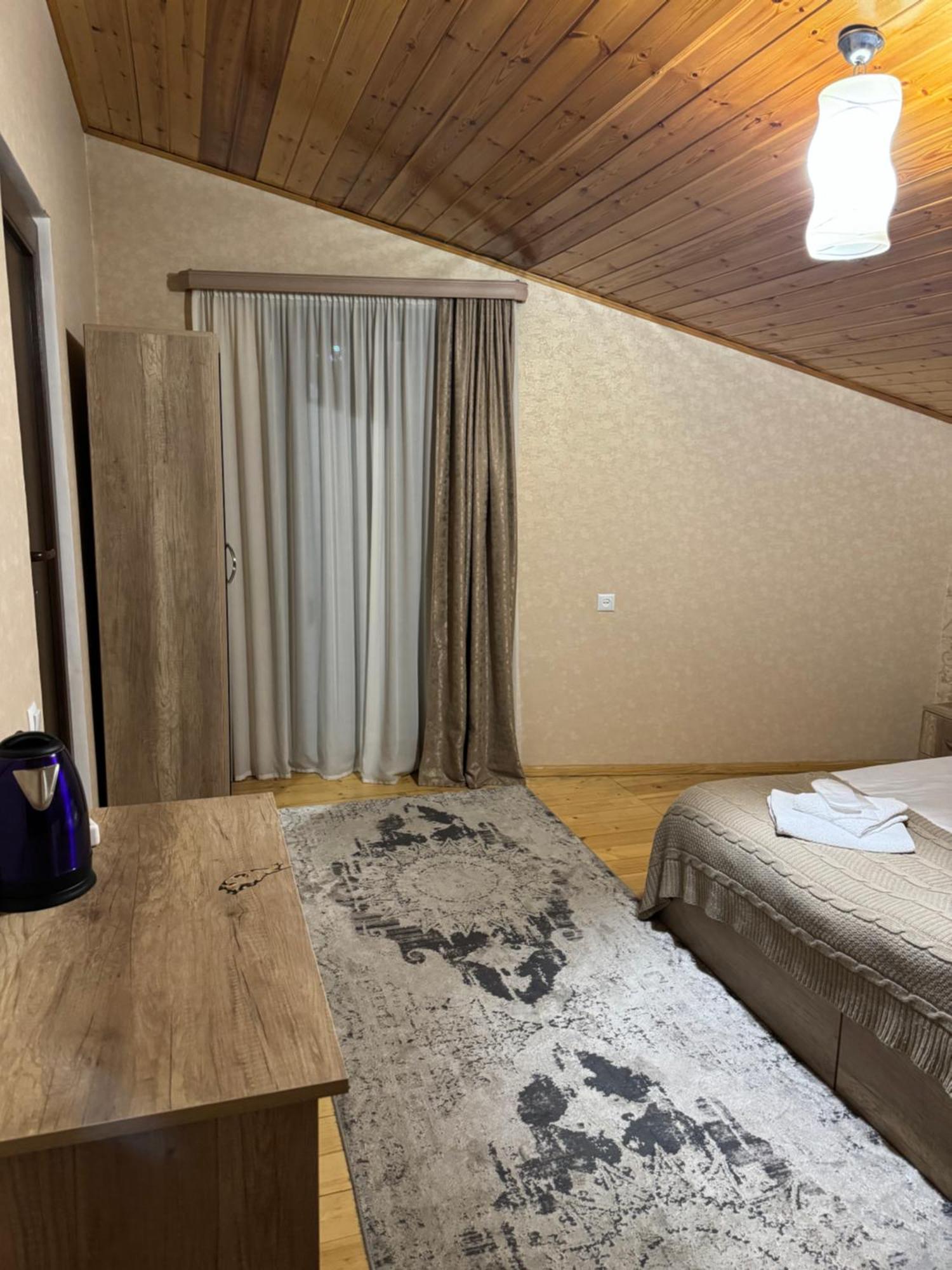 Four Season In Kazbegi Hotel Eksteriør billede